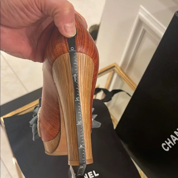 Chanel Rare Runway MarieJane Wedge Brown Floral Heels Size 7.5 M - Picture 14 of 16